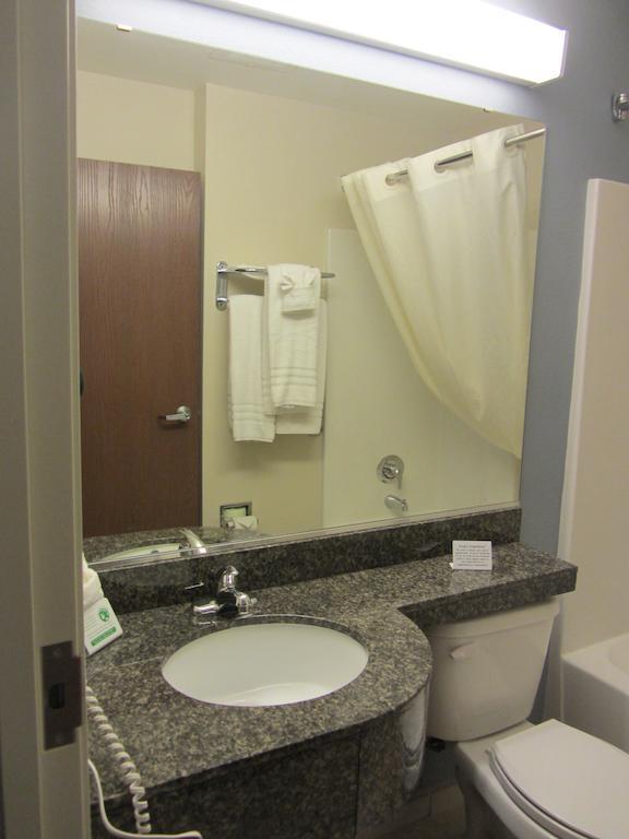 Motel Microtel And